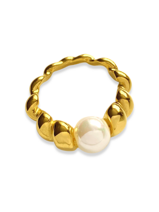 QUEEN of the PEARL RING