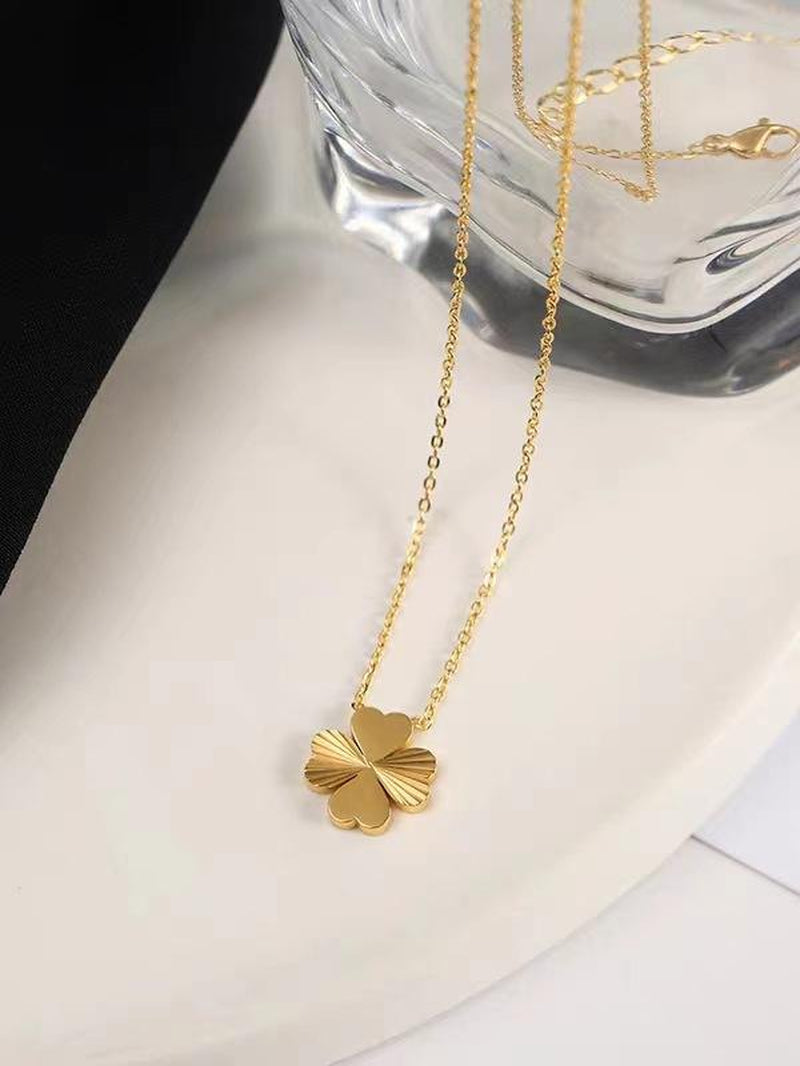  Popular Four-Leaf Clover Necklace